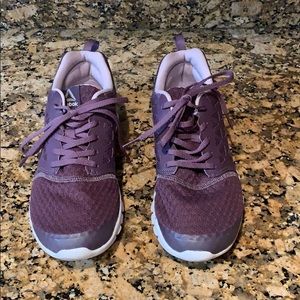 Purple Reebok tennis shoes